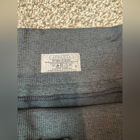 Athleta Yin-Yang 2 in 1 Tight Skirted Leggings Size Small - Picture 4 of 5